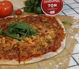 Dardanel Tonlu Ka�ar Peyniri Kenarl� Pizza